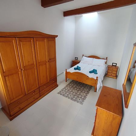 Peaceful Traditional Maltese Townhouse Luqa Exteriör bild