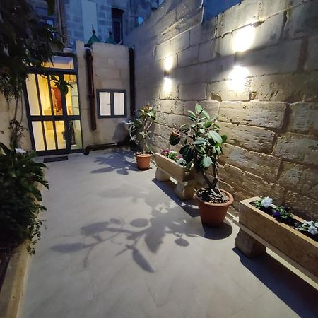 Peaceful Traditional Maltese Townhouse Luqa Exteriör bild