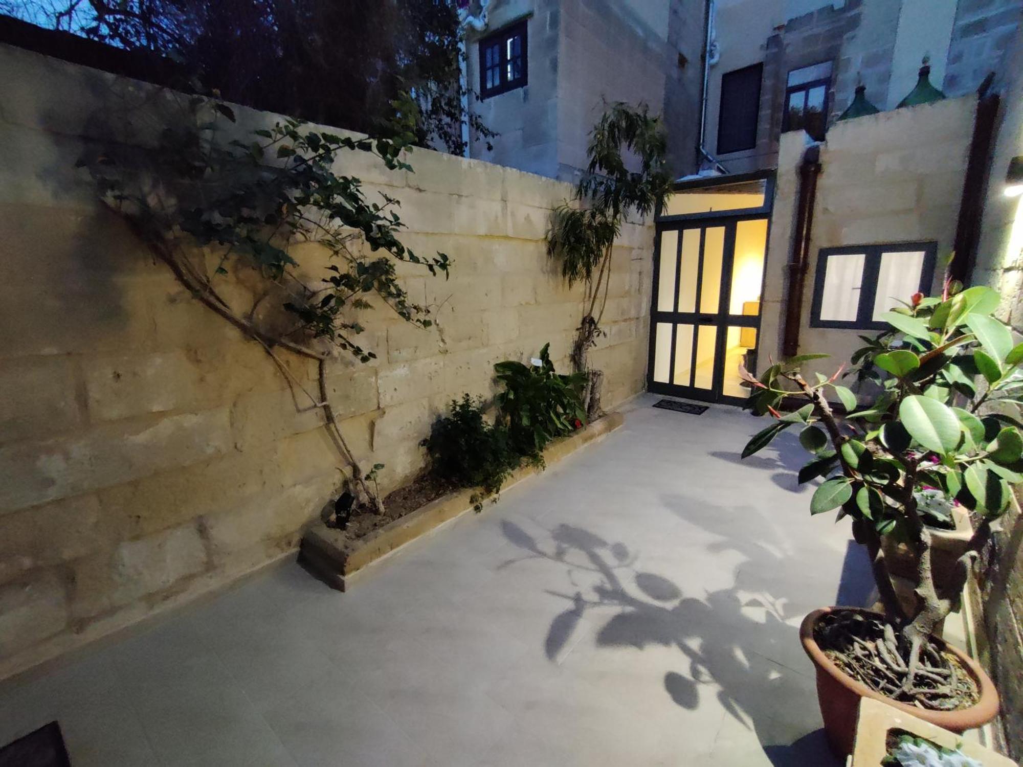 Peaceful Traditional Maltese Townhouse Luqa Exteriör bild
