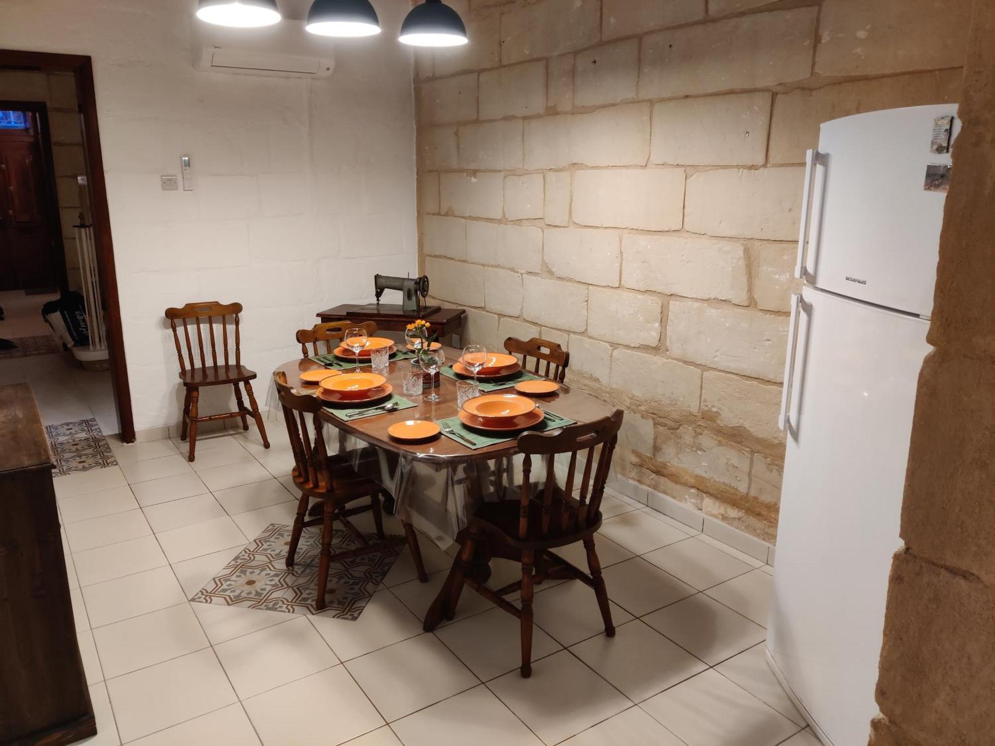 Peaceful Traditional Maltese Townhouse Luqa Exteriör bild