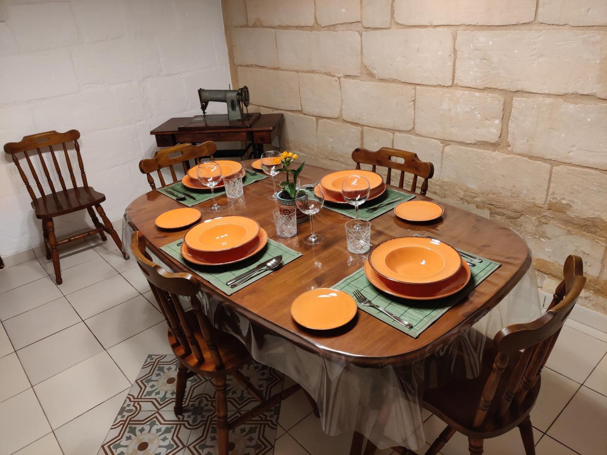 Peaceful Traditional Maltese Townhouse Luqa Exteriör bild